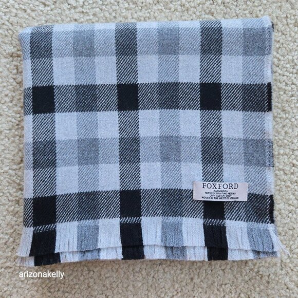 NWOT Foxford Cashwool Extra Fine Merino Wool Grey Black Plaid Ireland - Picture 9 of 9